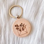 Houten sleutelhanger - enveloppe