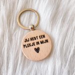 Houten sleutelhanger - plekje in mijn hart