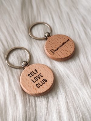 Houten sleutelhanger - self love club