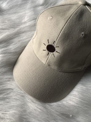 Pet beige zon
