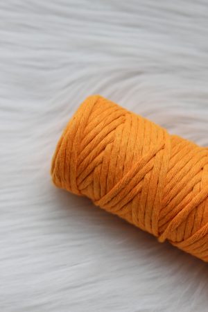 Macrame oranje geel