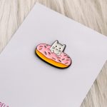 Pin cat donut