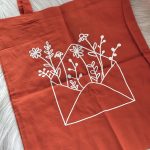 Totebag enveloppe baksteenrood