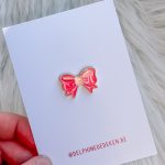 Pin roze strikje