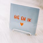 Pastelblauwe tegel: gie en ik