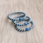Haarrekker / armbandje lichtblauw gestreept