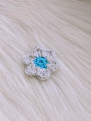 Bloem magneet blauw tinten
