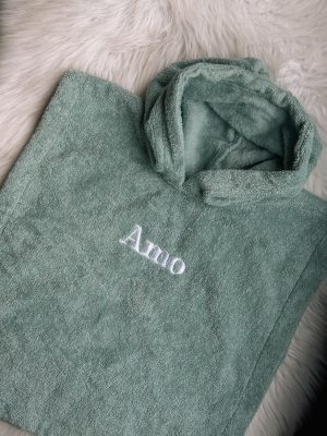 Badponcho stone green met naam