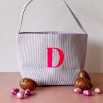 Gepersonaliseerde paasmand met strepen lila