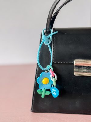 Bag charm flower blauw