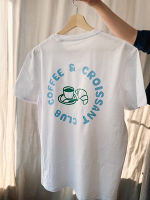 T-shirt coffee & croissant club blauw/groen - Afbeelding 2
