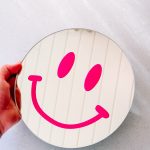 Smiley spiegel fushia